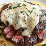 Zartes Steak in Gorgonzola-Alfredo-Sauce