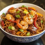 Knuspriges Chili-Rindfleisch und Garnelen-Nudeln